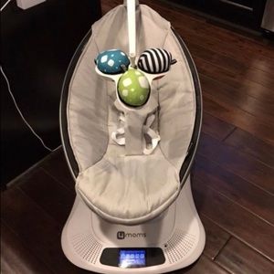 Brand New Mamaroo 4